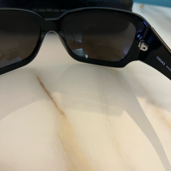 Versace Dun Glasses Italy NWOT - Picture 3 of 15